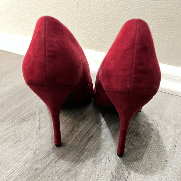 Sam & Libby Cranberry Pump - Picture 4 of 6